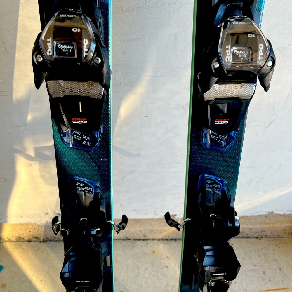 Brand new skis. Did 4 runs. Not for me